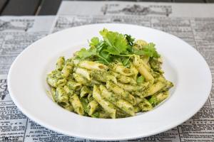 Creamy Penne Pesto