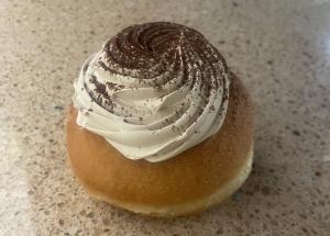 Fancy Donut Caramel