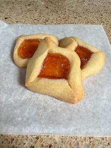 Mini apricot hamentashen