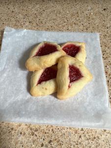 Mini raspberry hamentashen