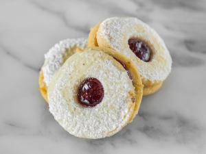 Powder Linzer Cookie